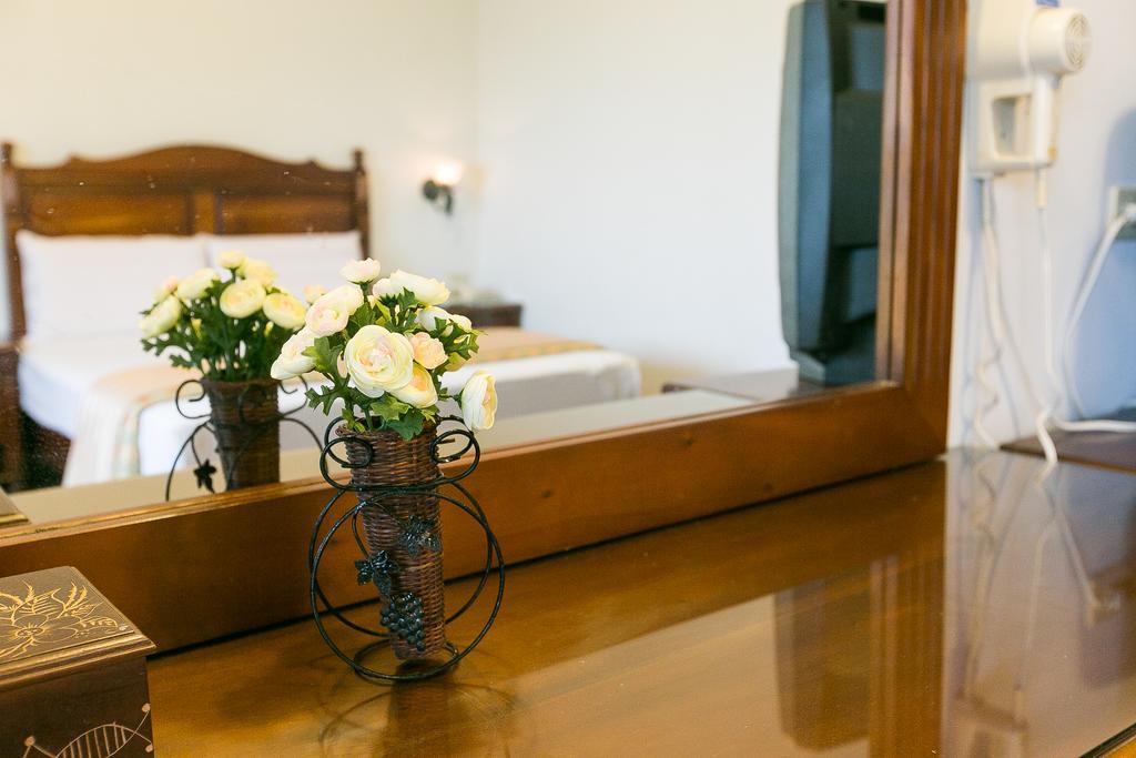 Jing Ai Hotel Luodong Eksteriør billede