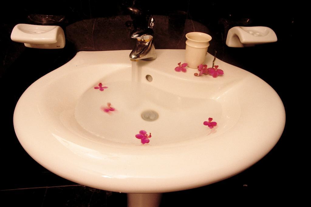Jing Ai Hotel Luodong Værelse billede