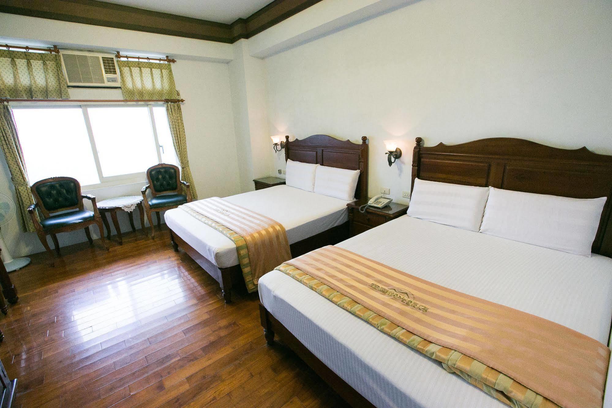 Jing Ai Hotel Luodong Eksteriør billede