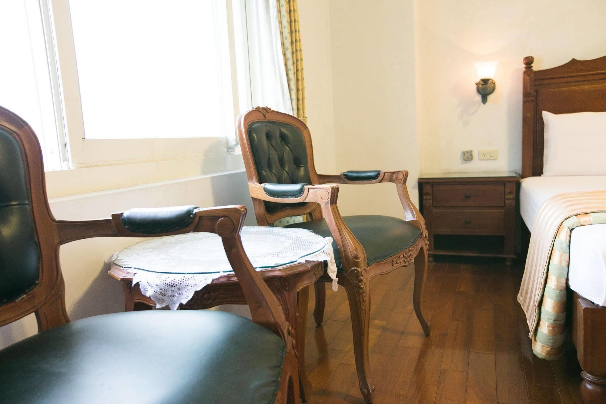 Jing Ai Hotel Luodong Eksteriør billede